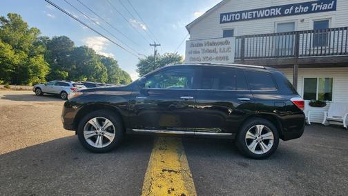 Black 2013 Toyota Highlander Limited