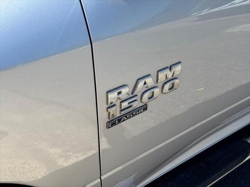 2019 RAM 1500 SLT