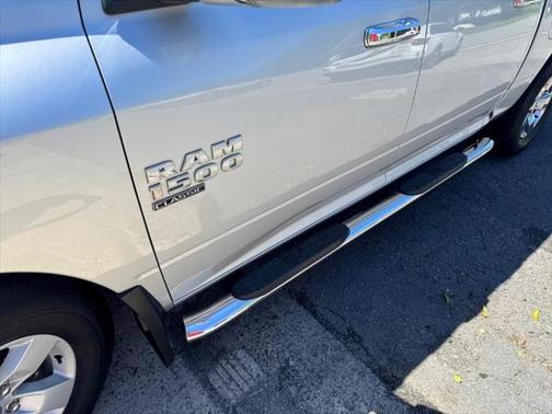 2019 RAM 1500 SLT