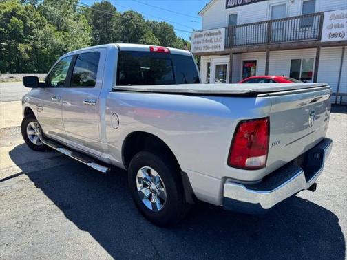 2019 RAM 1500 SLT