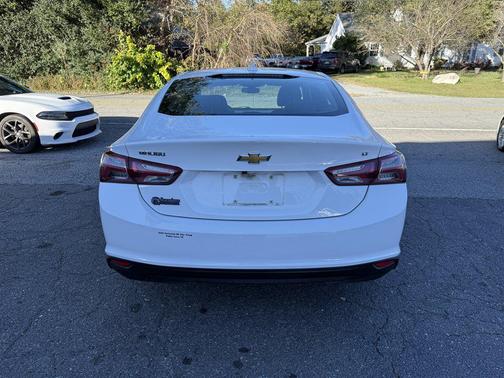 2021 Chevrolet Malibu FWD LT
