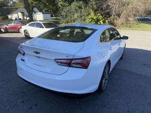 2021 Chevrolet Malibu FWD LT