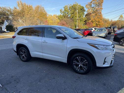 2018 Toyota Highlander LE Plus