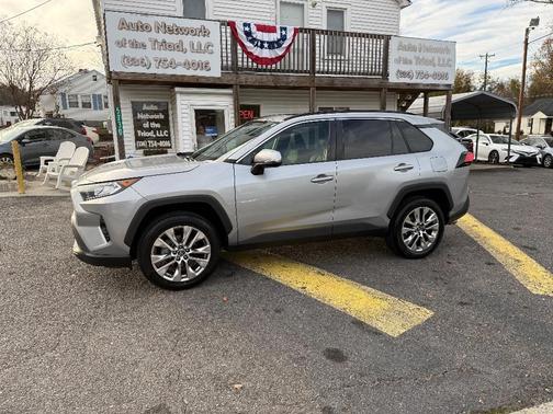 2019 Toyota RAV4 XLE Premium