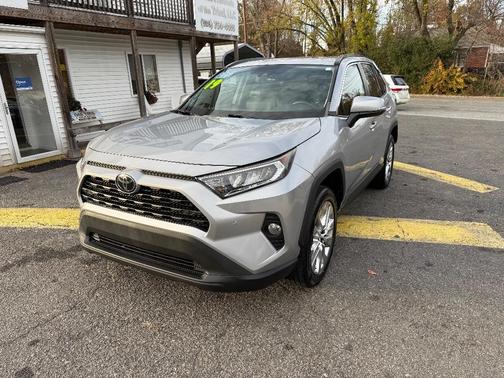 2019 Toyota RAV4 XLE Premium