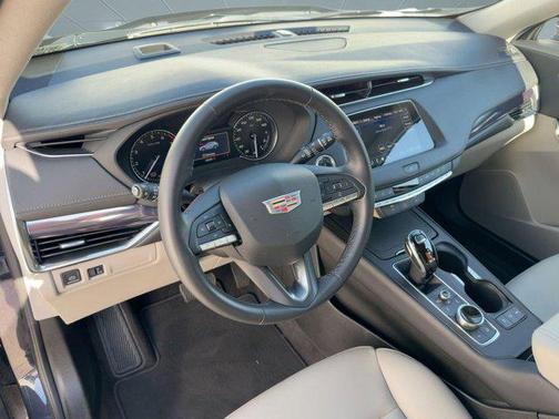 2023 Cadillac XT4 Luxury