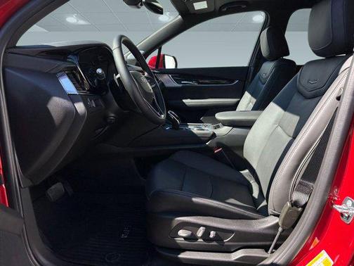 2025 Cadillac XT6 Premium Luxury FWD