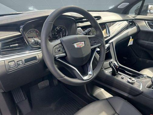 2025 Cadillac XT6 Premium Luxury FWD