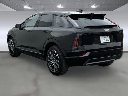 2025 Cadillac OPTIQ Luxury 1 AWD