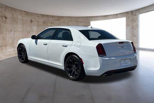 2019 Chrysler 300 S