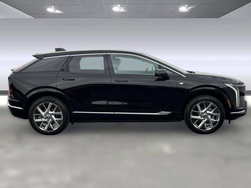 2026 Cadillac OPTIQ Luxury