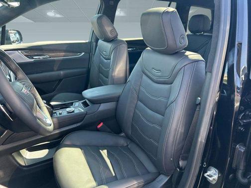 2025 Cadillac XT6 Sport AWD