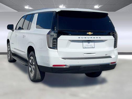 2025 Chevrolet Suburban LT
