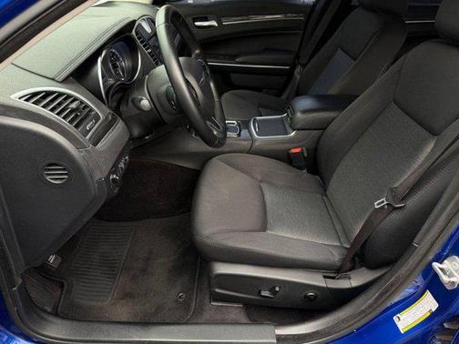 2018 Chrysler 300 Touring