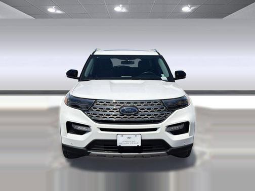 White 2023 Ford Explorer Limited