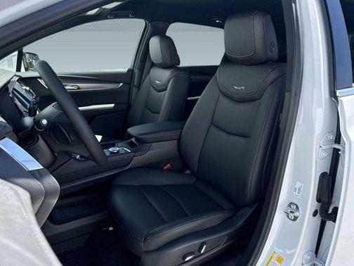 2025 Cadillac XT5 Luxury