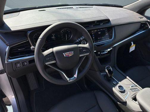 2025 Cadillac XT6 Luxury FWD