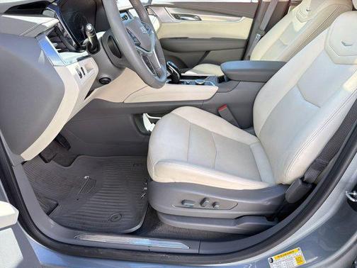 Argent Silver Metallic 2023 Cadillac XT5 Premium Luxury