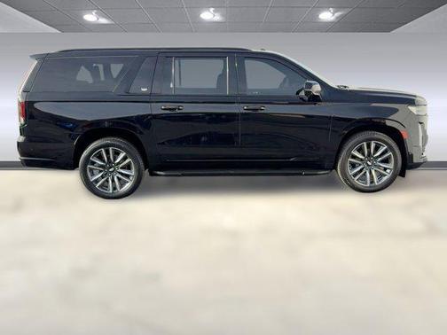 2022 Cadillac Escalade ESV Sport