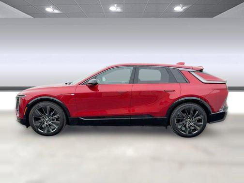 2024 Cadillac LYRIQ Sport