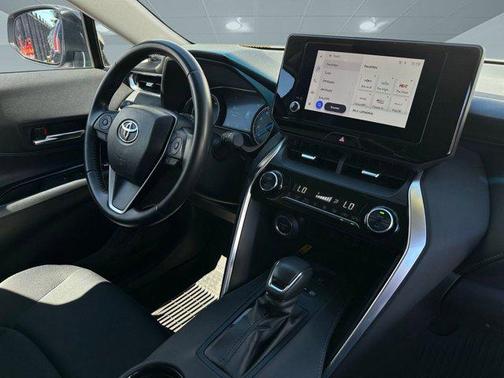 2024 Toyota Venza LE