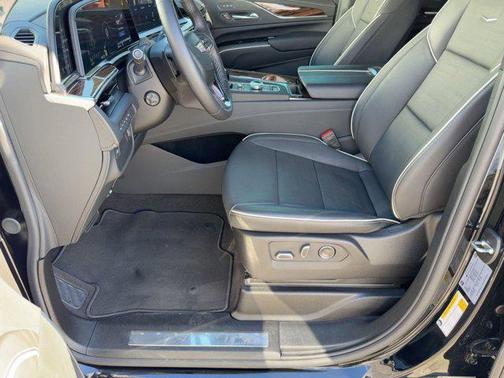 2024 Cadillac Escalade ESV Premium Luxury