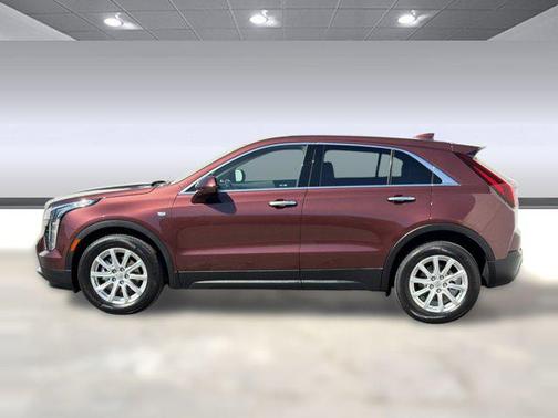 Rosewood Metallic 2023 Cadillac XT4 Luxury