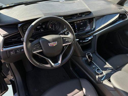 2025 Cadillac XT6 Premium Luxury FWD