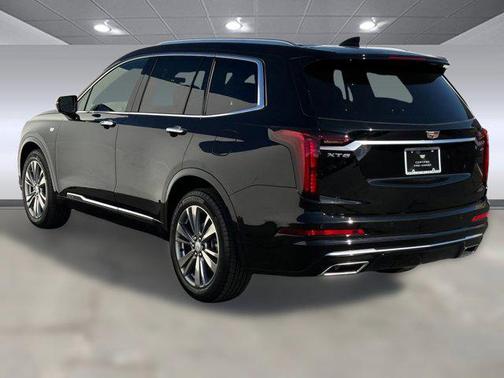 2025 Cadillac XT6 Premium Luxury FWD