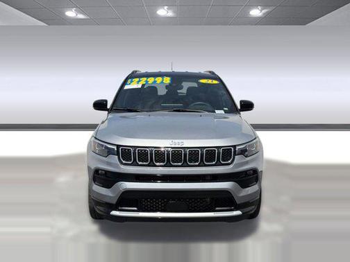 Billet Silver Metallic Clearcoat 2023 Jeep Compass Limited