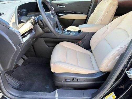 Stellar Black Metallic 2024 Cadillac XT4 Luxury
