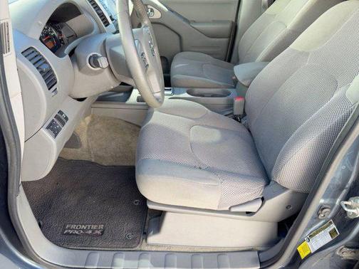 2017 Nissan Frontier SV