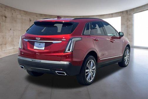 2025 Cadillac XT5 Sport