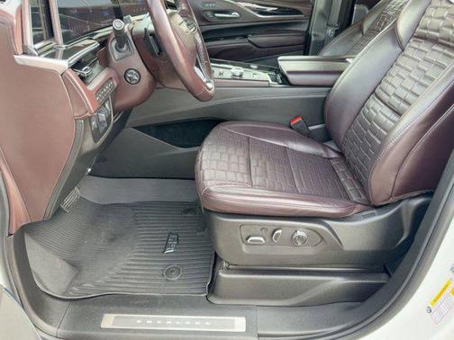 2024 Cadillac Escalade ESV Sport Platinum