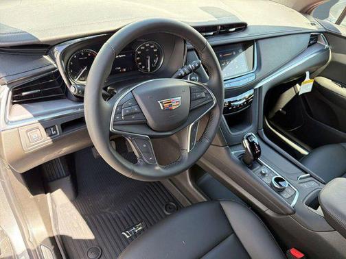 Argent Silver Metallic 2026 Cadillac XT5 Luxury