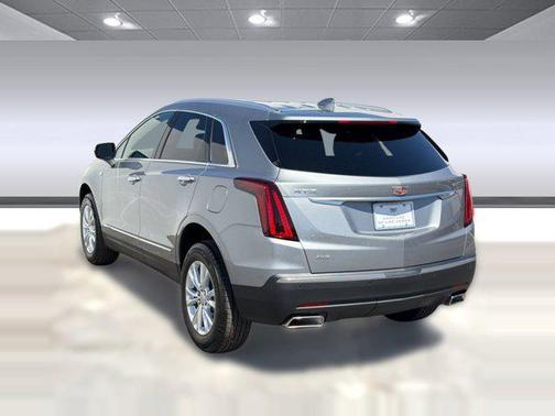 Argent Silver Metallic 2026 Cadillac XT5 Luxury