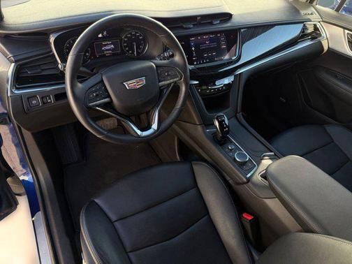 2023 Cadillac XT6 Premium Luxury FWD