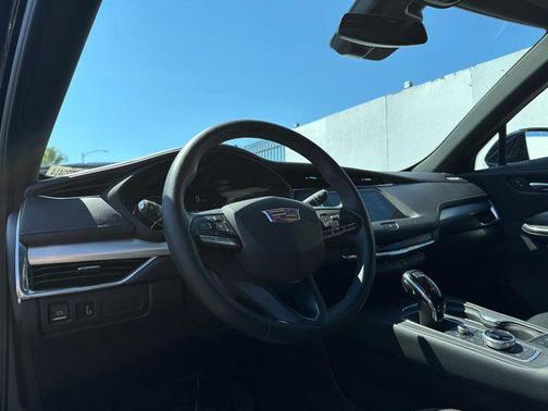 2020 Cadillac XT4 Premium Luxury