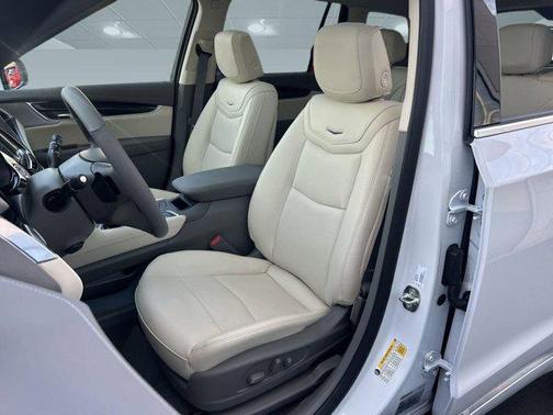 2025 Cadillac XT6 Premium Luxury FWD