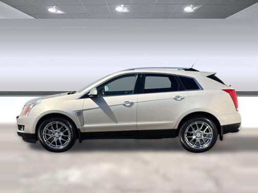 Silver Coast Metallic 2013 Cadillac SRX Performance Collection