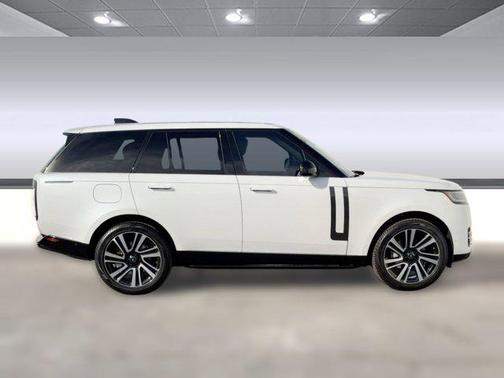 2023 Land Rover Range Rover P400 SE