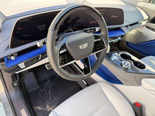 Argent Silver Metallic 2026 Cadillac OPTIQ Sport