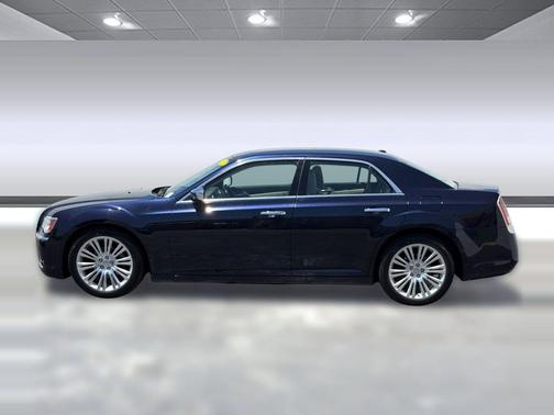 Blackberry Pearl 2012 Chrysler 300 Limited