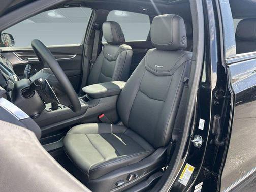 2025 Cadillac XT5 Sport