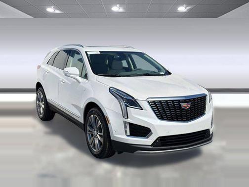 Crystal White Tricoat 2026 Cadillac XT5 Premium Luxury