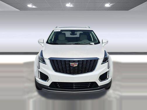 Crystal White Tricoat 2026 Cadillac XT5 Premium Luxury