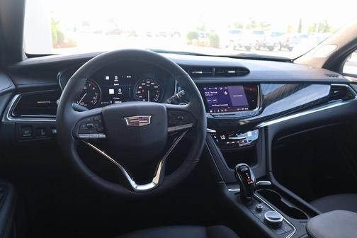 2025 Cadillac XT6 Premium Luxury FWD