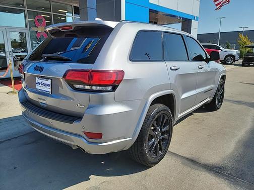 2020 Jeep Grand Cherokee Altitude
