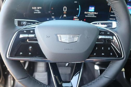 2025 Cadillac LYRIQ Sport