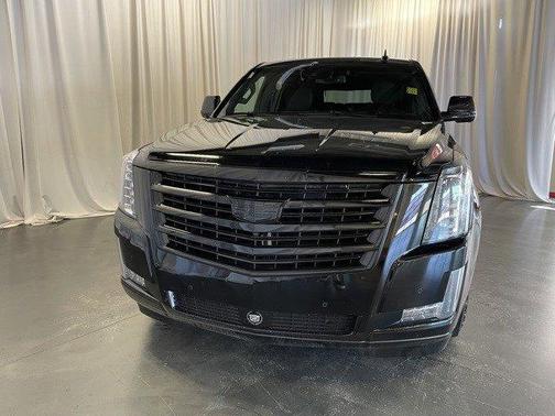 Photo 3 of 50 of 2016 Cadillac Escalade Platinum